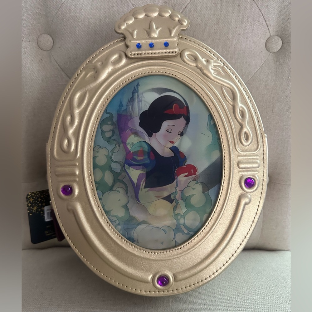 NWT Disney Snow White 3D Cross Body Purse